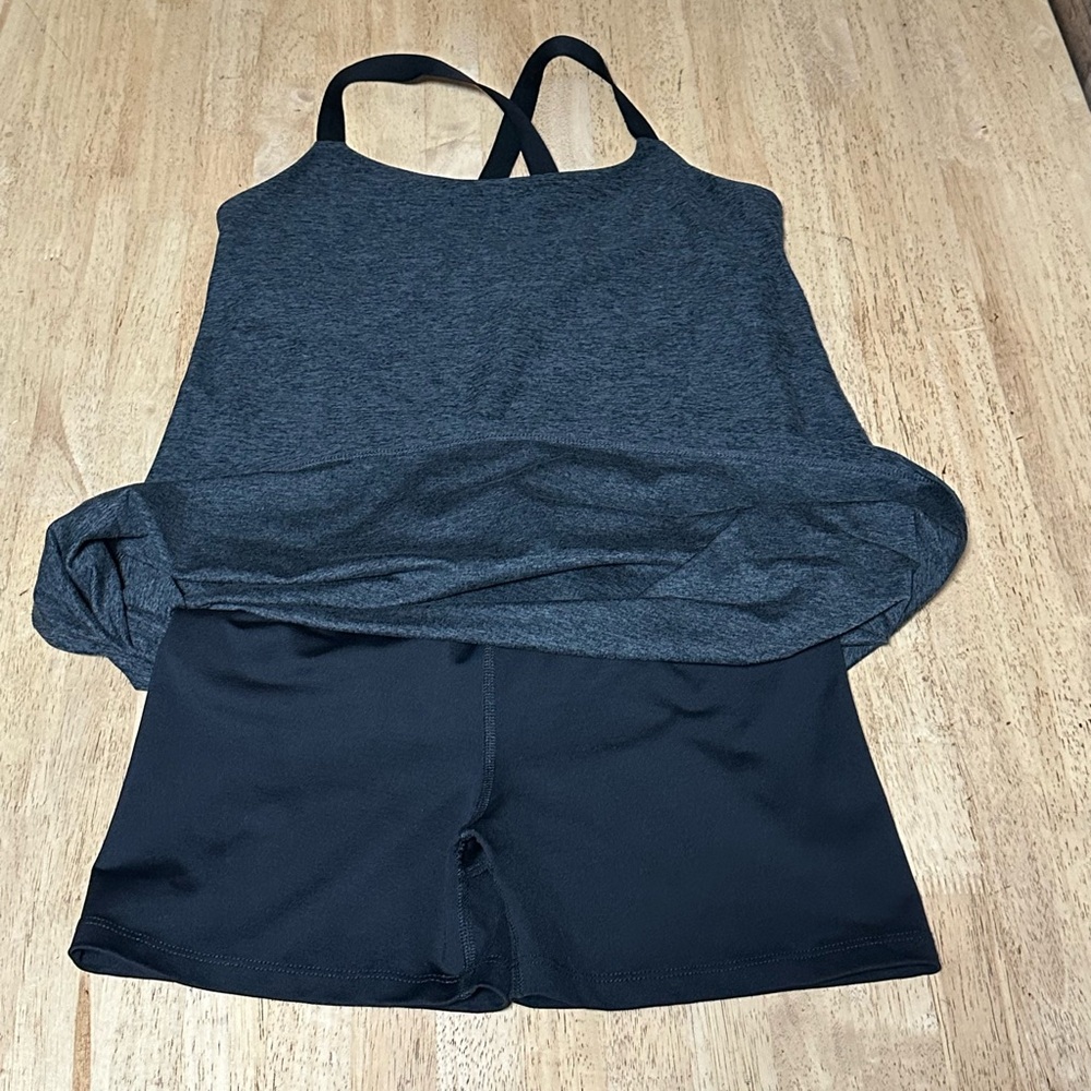 Beyond Yoga Women’s Gray/Black Spacedye Move It Dress active dress shorts size M - Picture 3 of 5